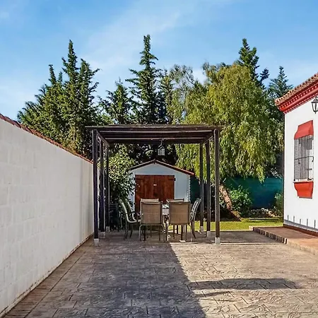 3 Bedroom Lovely In Chiclana De La Fronter Holiday home